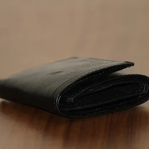 Best Seller Leather Product High Quality Simple Design 3 Folded Black Color Closer Snap Button Money Card Holder Leather <b>Wallet</b> - Product Image 3