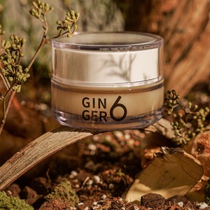 Crema Hidratante Vegana para el Cuidado de la Piel con Péptidos y Agua de Jengibre, Crema Facial Antiarrugas, Crema de Hidratación Profunda, Péptidos, Niacinamida - Product Image 3