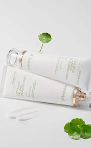 Espuma Limpiadora Calmante JMSOLUTION CICA MADE |   120 ml |   Cuidado de Elasticidad, Cuidado de Poros, Reparación de Barrera Cutánea |   Centella Aquaxyl Madecassoside - Product Image 3