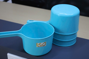 ทัพพีพลาสติก PP ของเวียดนาม-น้ำหนักเบาและมีสีที่กำหนดเองสำหรับใช้ในห้องน้ำในครัวเรือน | Kim Vu Minh - Product Image 3