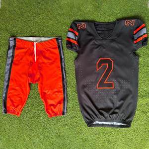 Maillot et short de football américain personnalisés, respirants, en twill, grandes tailles, avec logo brodé, sublimation disponible - Product Image 5