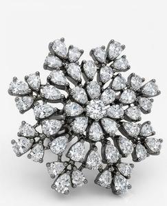 Boucles d'oreilles en moissanite de bonne qualité, bijoux élégants et tendance pour femmes, à porter au quotidien et pour les occasions spéciales, disponibles au prix export. - Product Image 2