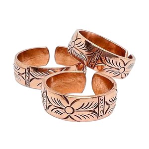Bague en cuivre rustique à motif floral, ajustable, faite à la main, en cuivre pur, d'inspiration artisanale, accessoire de mode pour collections de cadeaux - Product Image 2