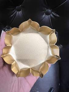 Cuenco Decorativo Dorado Lotus Urli para Velas Flotantes, Decoración del Hogar y Decoración para Diwali - Product Image 4