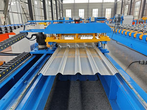 컬러 스틸 루핑 타일 모터 기어 롤러 벽 아연 도금 시트를 만들기위한 <span class=keywords><strong>750</strong></span> 스판 지붕 패널 롤 성형 기계 - Product Image 2