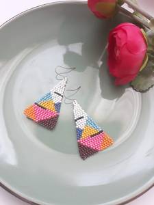 Pendientes triangulares con cuentas hechos a mano, patrón geométrico multicolor, joyería para mujer, accesorios para fiestas, regalos - Product Image 5
