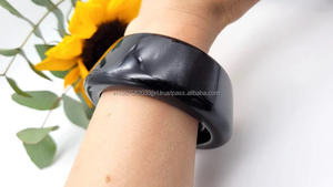 Bracelets et bracelets de mode en résine sur mesure Bracelet personnalisé - Product Image 3