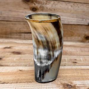 Vaso de Cuerno de Búfalo Natural Pulido, Estilo Rústico, Artístico y Coleccionable - Product Image 1