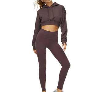 Customized Cropped Women Hooded Tracksuit Lightweight Casual Summer Wear High Street Two Piece Legging <b>Set</b> - Product Image 1