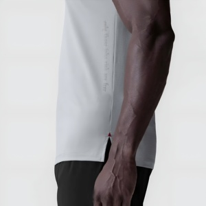 T-shirt de sport pour homme respirant à séchage rapide, idéal pour la gym et l'entraînement, décontracté à manches courtes, vêtement de sport personnalisable avec logo, vente en gros - Product Image 4