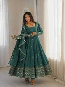 Ensemble 3 pièces traditionnel et élégant pour femme, en soie Rangoli gaufrée, longueur ras du sol, coupe classique, idéal pour les fêtes et toutes les saisons - Product Image 2