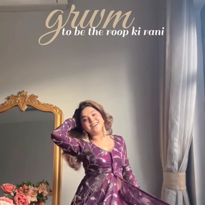 ชุดเลเฮนกาผ้าไหมเฟนดี้สีม่วง ดีไซน์เนอร์ งานปักดิ้นและเลื่อมผ้าไหมเฟนดี้ พร้อมชุดเดรสลูกไม้แฟนซี และเลเฮนกาพร้อมผ้าคลุมไหล่ - Product Image 1