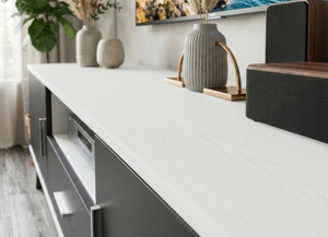 Meuble TV moderne en aggloméré blanc et gris foncé de 180 cm, modèle TV6074, avec 2 portes, 1 tiroir, glissières métalliques, rangement pour téléviseurs 65+ pouces, appartement, villa - Product Image 3