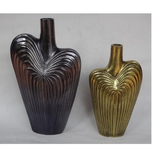 Geometric Nordic Style Decorative Vase Rough Table Flower Brass and Black Vase Antique Brass and Black Finish <b>Home</b> Decor - Product Image 3
