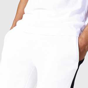 Conjunto de Camiseta Roja de Cuello Redondo y Pantalones Cortos Negros para Hombre, Ropa Deportiva Informal, Transpirable y de Secado Rápido para Verano - Product Image 5