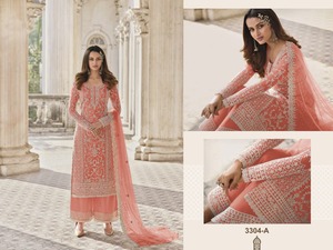Salwar Kameez con Red de Mariposas Bordada y Adornada, Estilo Moderno para Bodas y Diwali - Product Image 4