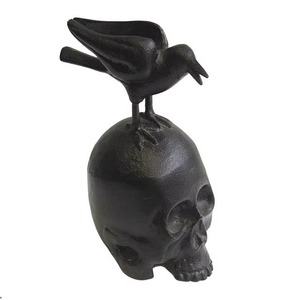 Décoration d'Halloween Corbeau sur Crâne, Ornement Métallique Fait Main pour Fête Intérieure, Usage Adulte - Product Image 2