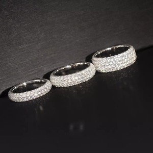 Anillo de Moissanita de Alta Demanda, Joyería Elegante con Artesanía para Cada Ocasión, Disponible para la Venta - Product Image 2