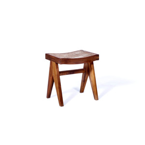 Tabouret en bois massif de style Pierre Jeanneret, design Mid-Century Modern, avec assise en rotin et pieds en V, pour la vente en gros - Product Image 4