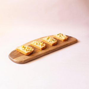 Tabla de Servir de Bambú Hecha a Mano, Ecológica y Duradera, para Pan, Queso, Carne, Bocadillos y Aperitivos - Product Image 4
