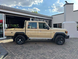 Camionetas Land Cruiser 79 de Doble Cabina USADAS - Product Image 4