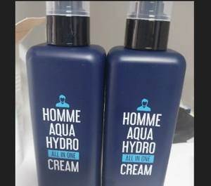 Suaviza, Reafirma, Ilumina. Su solución de refrigeración 6 en 1. El ritual esencial después del afeitado para hombres que se mueven rápido y mantienen la agilidad. - Product Image 1