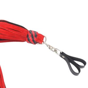 Laisse en cuir rouge et noir avec poignée tressée et mousqueton métallique - Product Image 1
