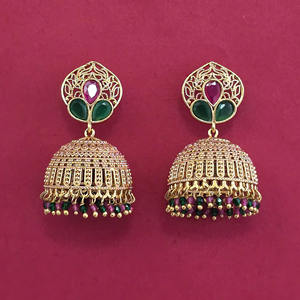 Magnifiques boucles d'oreilles Jhumki de créateur, plaquées or, 233089 - Product Image 3