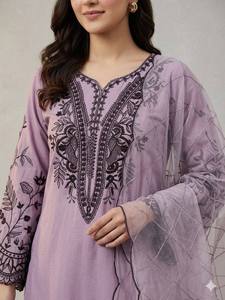 Conjunto de 3 piezas de kurta y palazzo rectos en morado lavanda, estilo indio-pakistaní, informal, para fiestas, de algodón, salwar kameez. - Product Image 2