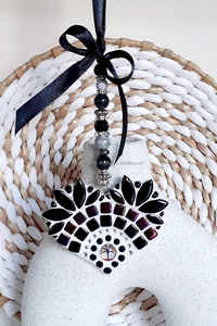 Décoration suspendue artisanale en verre Art Déco en forme de cœur, mosaïque, pour Thanksgiving, faite à la main, ornementale, ETHEREAL BLUSH BLOSSOM - Product Image 3