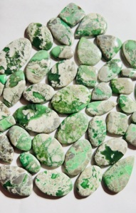 Trimurti Gems - Cabujón de Variscita Verde - Gema Natural con Matriz de Telaraña, Aspecto Turquesa, Piedra Suelta, Origen Rajasthan, Color - Product Image 4