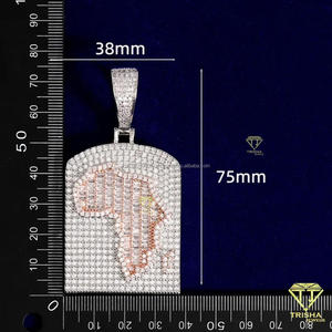 Colgante Hip Hop Personalizado con Letra para Hombre, con Moissanita Engastada a Mano y Plata 925 con Baño de Rodio, Joyería Certificada GIA - Product Image 2