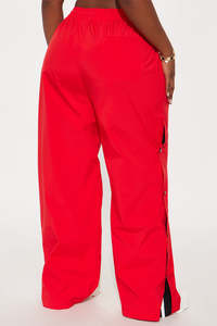 Pantalon de survêtement large pour femme avec boutons-pression et fentes latérales, personnalisable, OEM ODM, marque privée, fabricant en gros - Product Image 2