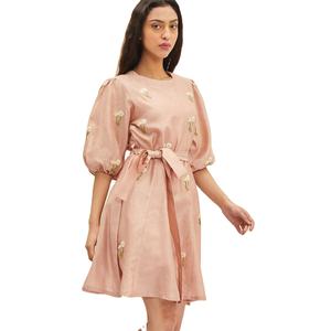 Robe sexy pour femme écologique Broderie florale Manches trois-quarts Élégant Style Boho Fait à la main Bouton Unique Tissu Naturel - Product Image 1