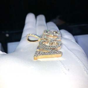 Pendentif personnalisé avec logo en moissanite VVS, testé, en argent 925, lettre initiale, style hip-hop, plaqué or de luxe - Product Image 2