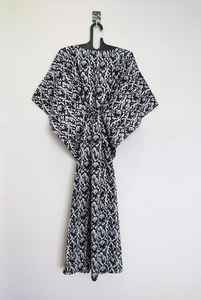 Caftán Floral Hecho a Mano en India, Ligero, para Playa o Resort, Estilo Bohemio y Cómodo - Product Image 6