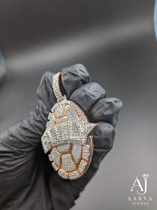 Colgante de Tortuga con Incrustaciones de Moissanita, Chapado en Oro de Dos Tonos, Plata 925, Joyería Hip Hop para Hombre y Mujer - Product Image 5
