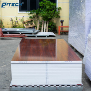 Panneau de mousse à grain de bois laminé en PVC haute densité Pitech Vietnam Feuilles de plastique moulées de qualité supérieure pour la production de meubles - Product Image 1