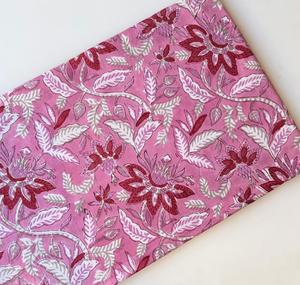 ผ้าฝ้ายพิมพ์ลายด้วยมือแบบเป็นมิตรต่อสิ่งแวดล้อม สำหรับทำชุดเดรส ตกแต่งบ้าน และงานฝีมือ - ลายดอกไม้แบบอินเดีย สำหรับฤดูร้อน - Product Image 1