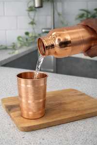 Botella de Agua de Cobre Hecha a Mano, Diseño Minimalista, Cobre Puro, Botella Ayurvédica para Viajes, Personalización de Marca, Suministro al por Mayor - Product Image 5