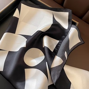 Bufanda de Lana Bordada de Lujo, Chal de Diseño Cálido para Invierno, Proveedor de Fábrica - Product Image 2