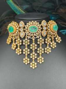 Conjunto de collar choker de lujo con piedra doble de color verde menta y pendientes colgantes, joyería nupcial india de lujo. - Product Image 4