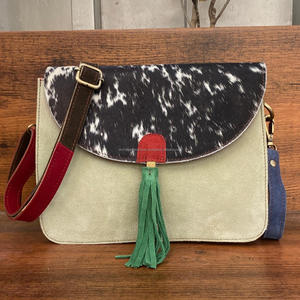 Bolsos de hombro hechos a mano con pelo de vaca, bandolera de cuero de ante colorido para mujer, bolso de mano con borlas de cuero reciclado sostenible - Product Image 3