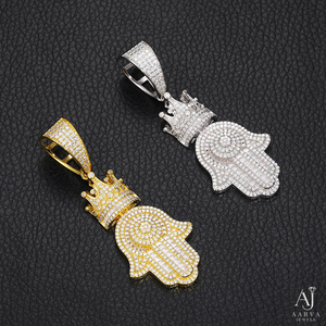 Pendentif Hip Hop Iced Out en Argent Sterling 925 Plaqué Or avec Moissanite et Motif Main de Hamsa Couronnée - Product Image 5