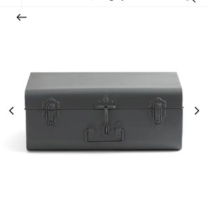 Coffre de rangement élégant et minimaliste en métal gris avec loquets verrouillables pour la maison et le bureau - Product Image 4