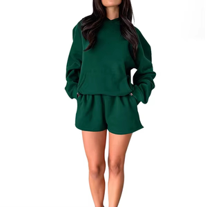 Conjunto de Sudadera con Capucha y Pantalones Cortos de 2 Piezas para Mujer, con Logotipo Personalizado Impreso, 100% Algodón Tejido, Uso Diario, Ligero, MOQ Bajo, OEM - Product Image 1