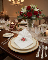 Serviettes de table en coton brodées personnalisées avec motif Poinsettia, ourlet festonné, durables, lavables en machine, pour événements domestiques et Noël, vente en gros