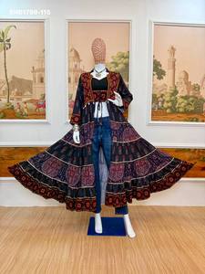 Blusa larga y acampanada de la mejor calidad en algodón con tejido jacquard y estampado - Diseño Kodi-Lace - Prenda lista para usar - Exportador indio - Product Image 6