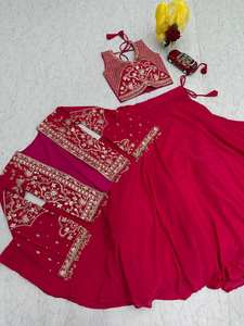 Conjunto Tradicional de Lehenga, Blusa y Koti con Bordado de Hilo, Lehenga de Tela Premium con Bordado a Mano Detallado para Fiestas y Bodas - Product Image 5