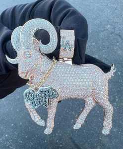 Colgante Personalizado de Moissanita VVS con Forma de Cabra, Chapado en Oro sobre Plata 925, Letra Inicial, Estilo Hip Hop, Certificado GRA - Product Image 2